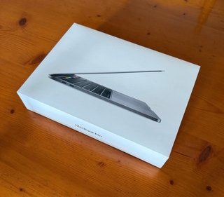 MacBook Pro 13” 2020 i5 · 16GB RAM · 512GB SSD