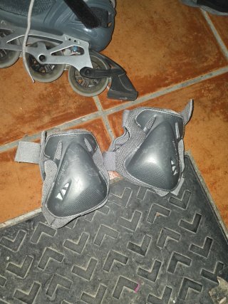 Patines en línea adultos + protecciones