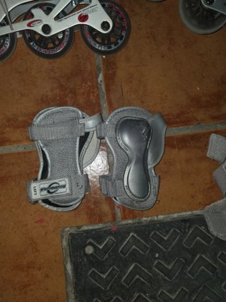 Patines en línea adultos + protecciones