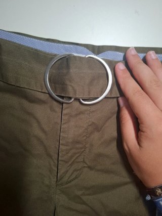 Pantalón corto Mango verde militar
