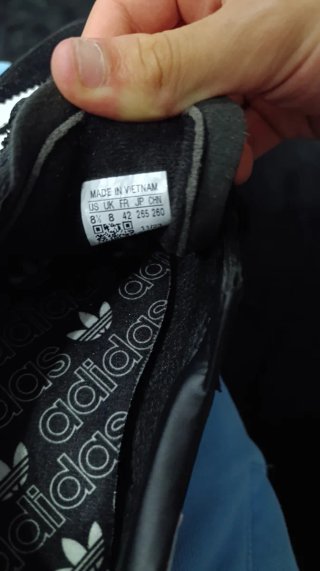 Adidas Spezial Negras y Blancas