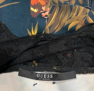 Blusa Guess Manga Larga Encaje Estampado