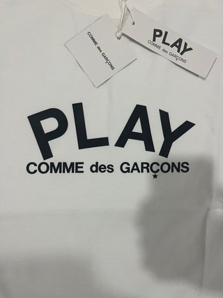 Camiseta Comme des Garçons Corazón Negro