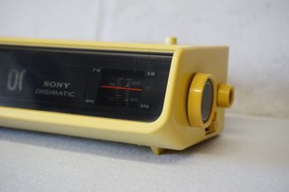 Reloj despertador Sony Digimatic 1970s