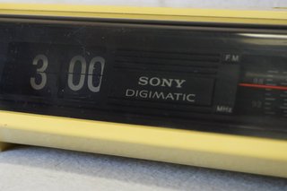 Reloj despertador Sony Digimatic 1970s