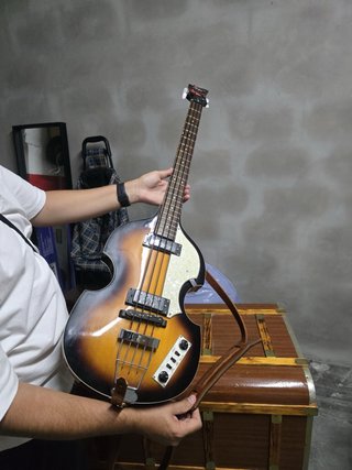 Bajo Eléctrico Hofner Vintage