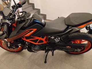 KTM Duke 125 2022 Negra/Naranja