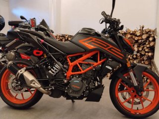 KTM Duke 125 2022 Negra/Naranja
