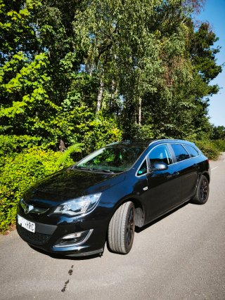 Opel Astra 2013 ST Excellence casi Full Equip