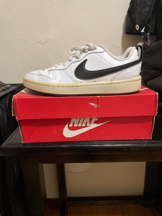 Zapatos Nike Blancos y Negros