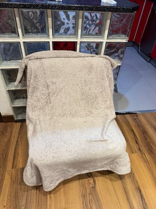 Silla roja cómoda