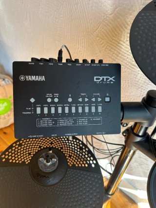 Batería Electrónica Yamaha DTX402