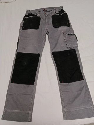 Pantalón de trabajo gris y negro