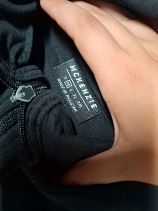 Chaqueta McKenzie Negra Cremallera