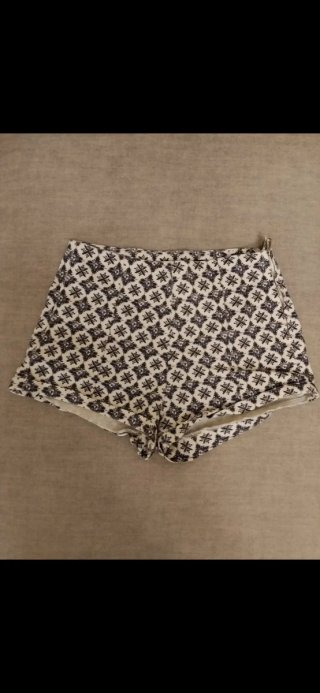 Pantalón corto estampado Bershka