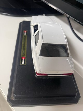 Maqueta Mercedes-Benz 190E (1987) Bburago
