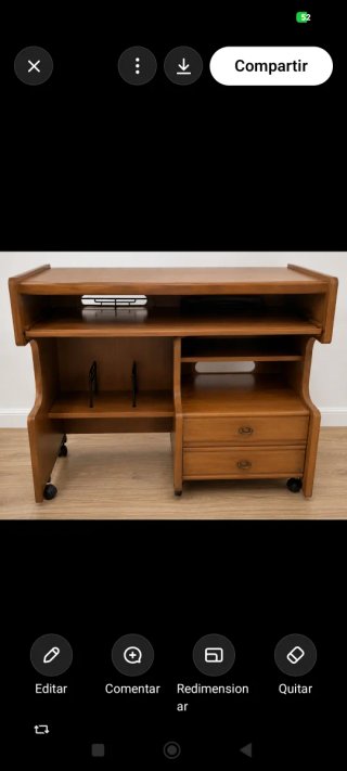 Escritorio de madera con ruedas