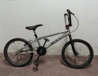 BICI BMX MONTY URBAN EN PERFECTO ESTADO Y AHORA A
