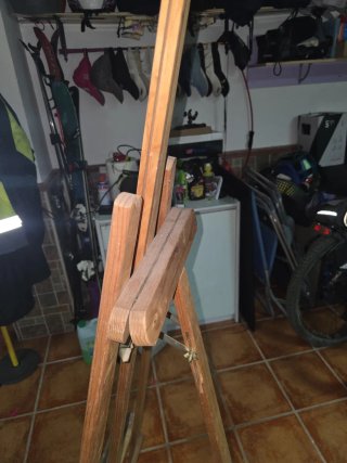 Caballete de madera para pintar