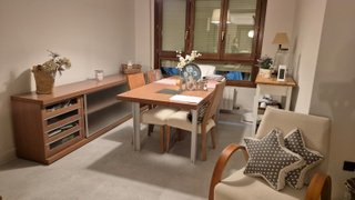 Salón roble macizo (mesa, sillas y vajillero)