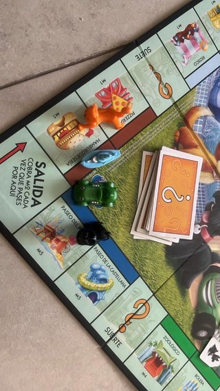 Monopoly Junior y Fortnite , los dos.