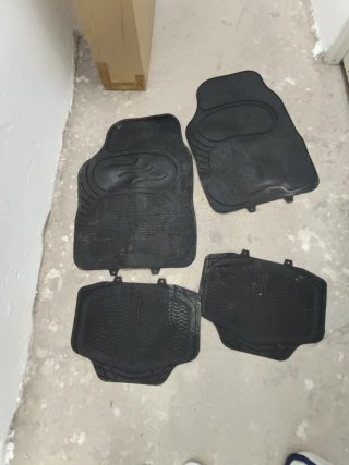 Alfombrillas coche universales goma