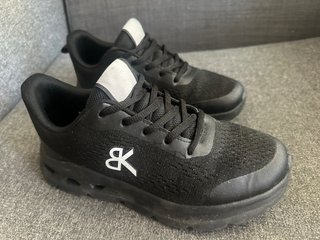 Zapatos Deportivos Negros Mujer