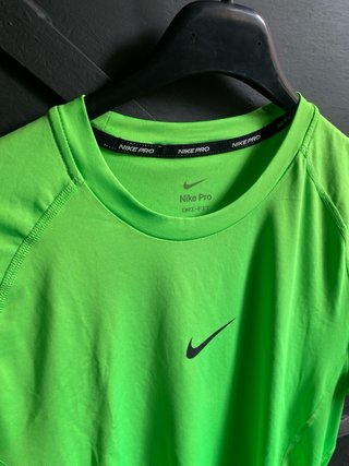 Nike Pro Thight-Fit Camiseta deportiva