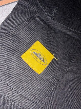 Bermudas negras
