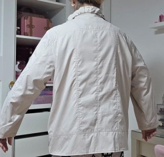 Chaqueta ligera entretiempo beige
