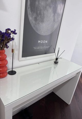 Toeletta/Console Ikea con piano in vetro