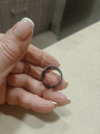 Anillo negro acero con fantasía  caladas