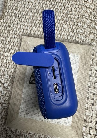 Altavoz Bluetooth Azul con Diseño