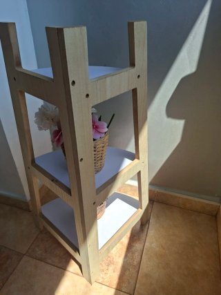 Estantería con baldas esquinera madera