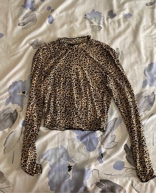 Top leopardo manga larga
