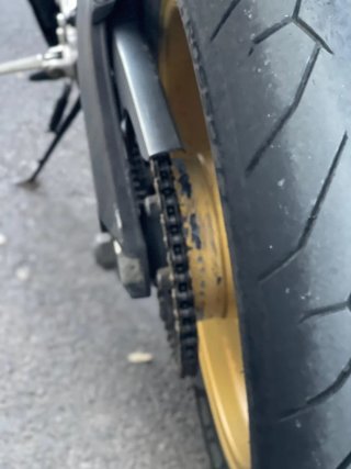 Yamaha YZF R6 Sportbike Negra y Dorada