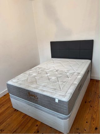 Canape de tela y madera