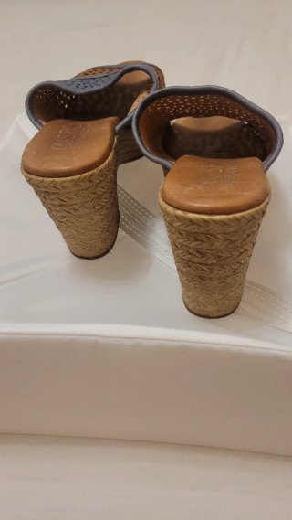 Sandalias Tacón Cuña Marrón y Gris