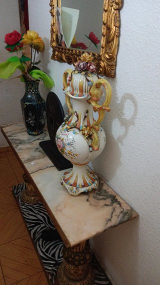 Mueble de entrada de mármol