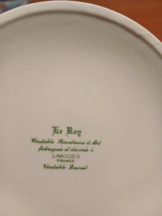 Scatola Limoges Le Roy in porcellana
