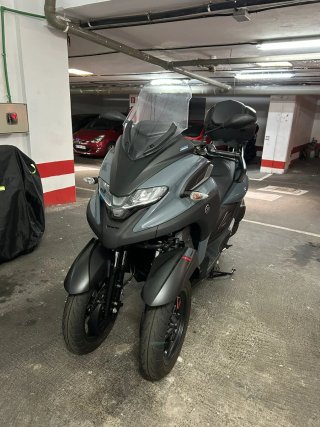 Yamaha Tricity 125 gris