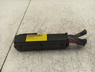 Caja reles / fusibles SEAT CORDOBA BERLINA (6K2)