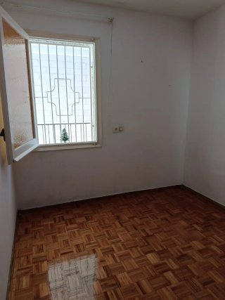 Se arquila habitacion en lloret de mar para chica