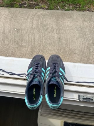 Adidas Gazelle grises y turquesa