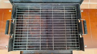 BARBACOA DE LEÑA Y CARBÓN – ¡GRAN OPORTUNIDAD!