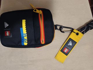 Cartera Adidas x Lego Negra