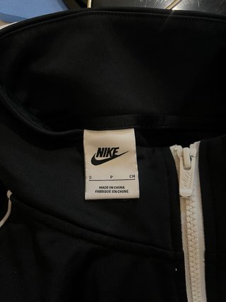 Chaqueta chándal Nike negra