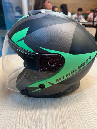 Casco de moto MT