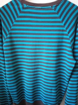 Camiseta de manga larga a rayas , H&M.