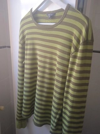Camiseta H&M rayas verde y marrón